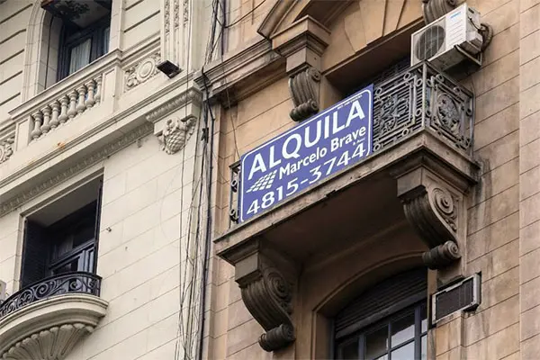 Congelan créditos hipotecarios y alquileres
