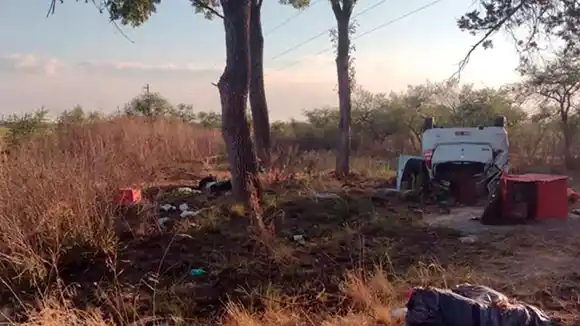 Se quedó dormida mientras manejaba, volcó y provocó la muerte de su nuera: piden juicio para una mujer investigada