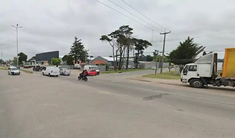 Por su cercanía con la Ruta 88, el barrio Don Emilio es una zona de tránsito pesado.