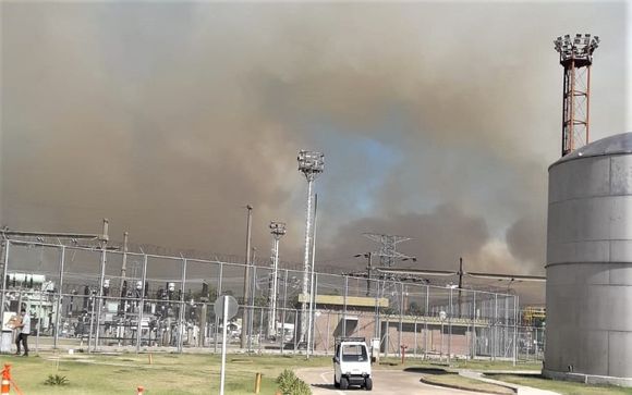 Ecocidio: destinan uno de los aviones hidrantes a combatir incendio frente a Atucha