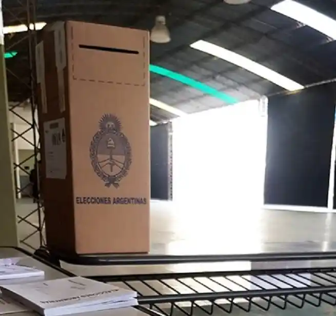 Se postergan las elecciones legislativas por un mes