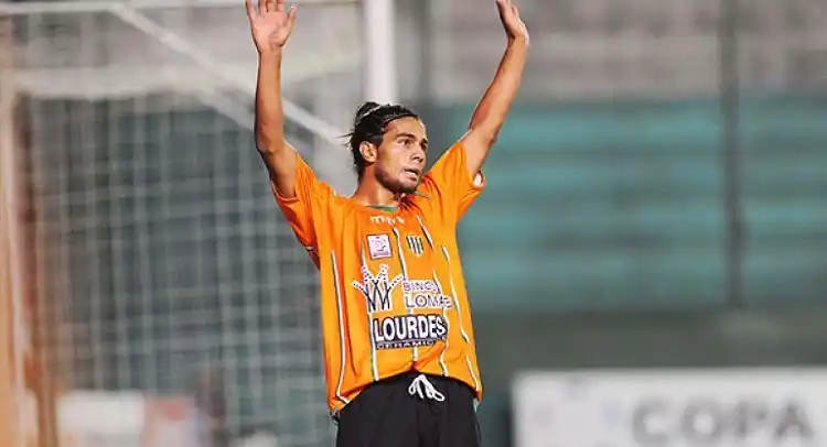 Erviti: “Todo lo que rodea al fútbol me genera rechazo”