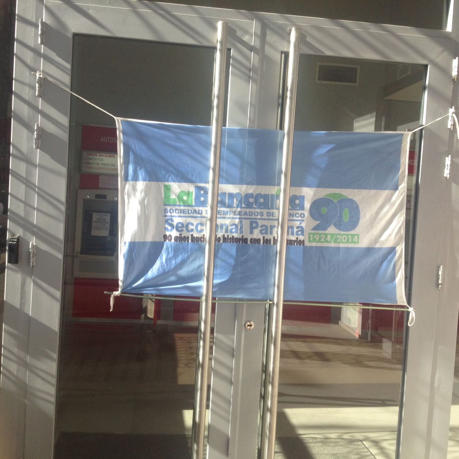 Los bancarios suspendieron el paro y concurrirán a la reunión en Trabajo