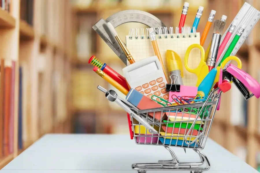 Con la incertidumbre de los precios, los padres se anticipan a la compra de útiles: ¿cuánto cuestan en promedio?