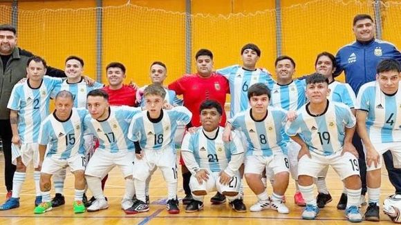 La Selección de Fútbol de Talla Baja se entrena en Concordia