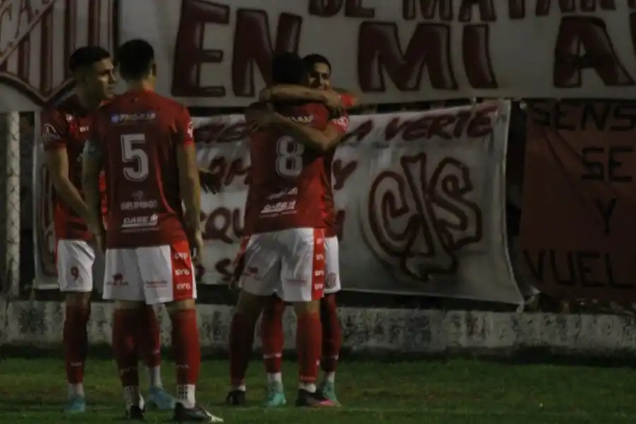 Triunfazo del "9" en casa