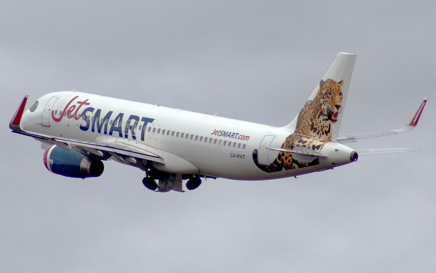 JetSMART incrementa sus vuelos desde Buenos Aires a Lima y Río de Janeiro