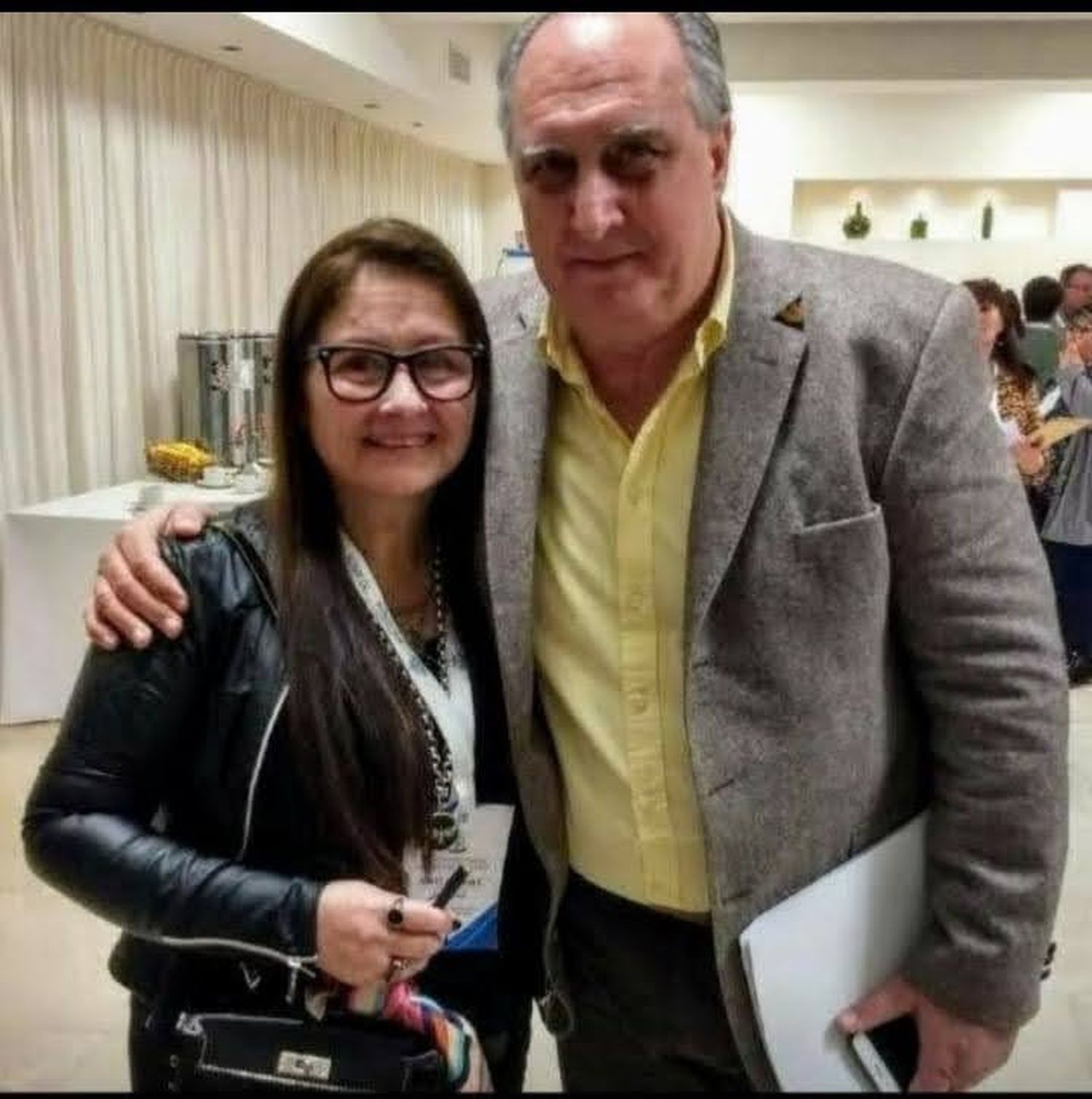 Jones Adriana 2022.jpg

Adriana Jones, Secretaria General de ATSA delegación Tandil junto a Pedro Borgini, Secretario General de ATSA La Plata.