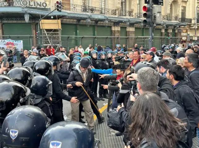 represion jubilados - 3