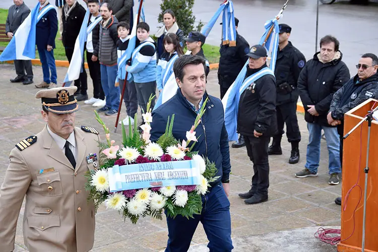 Homenaje a prefectos caídos en Malvinas