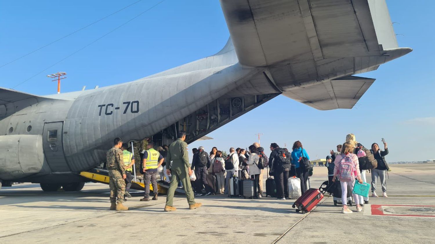 Comenzó la evacuación de argentinos de Israel con el C-130 Hércules de la Fuerza Aérea Argentina