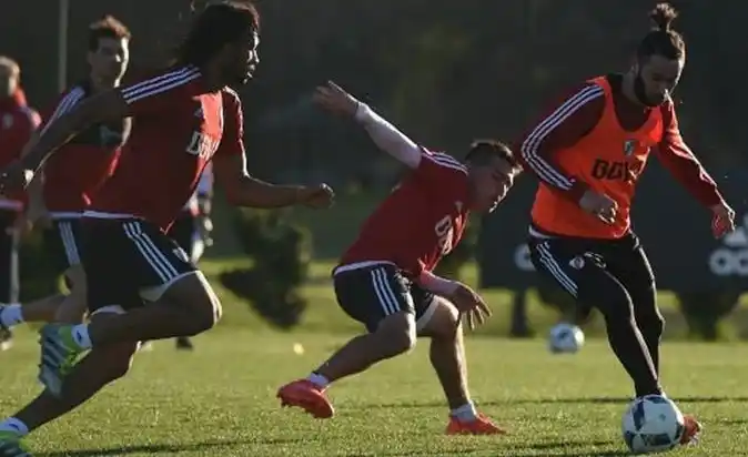 Recopa: Control antidoping y sorpresa en el plantel de River