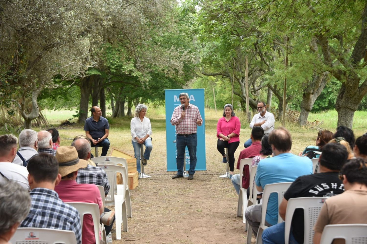 Presentaron el programa "Mi Primera Colmena" para fomentar la apicultura en la provincia