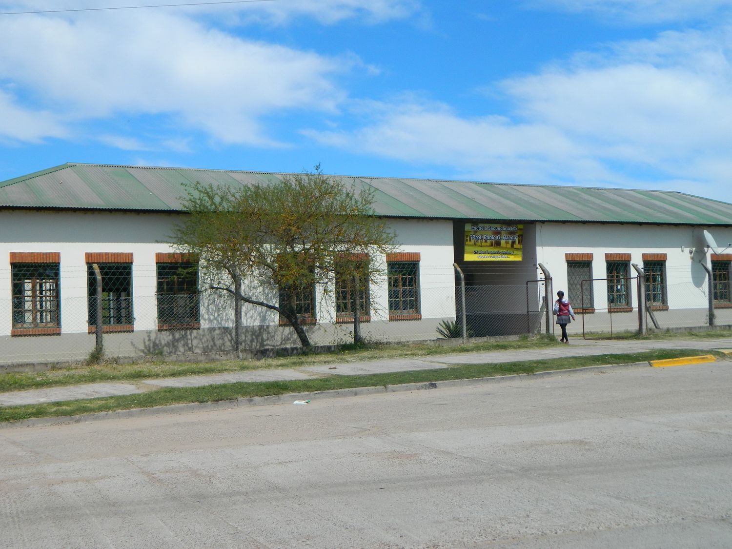 La Escuela Pablo Haedo sigue sin luz en el edificio y se complica el dictado de clases