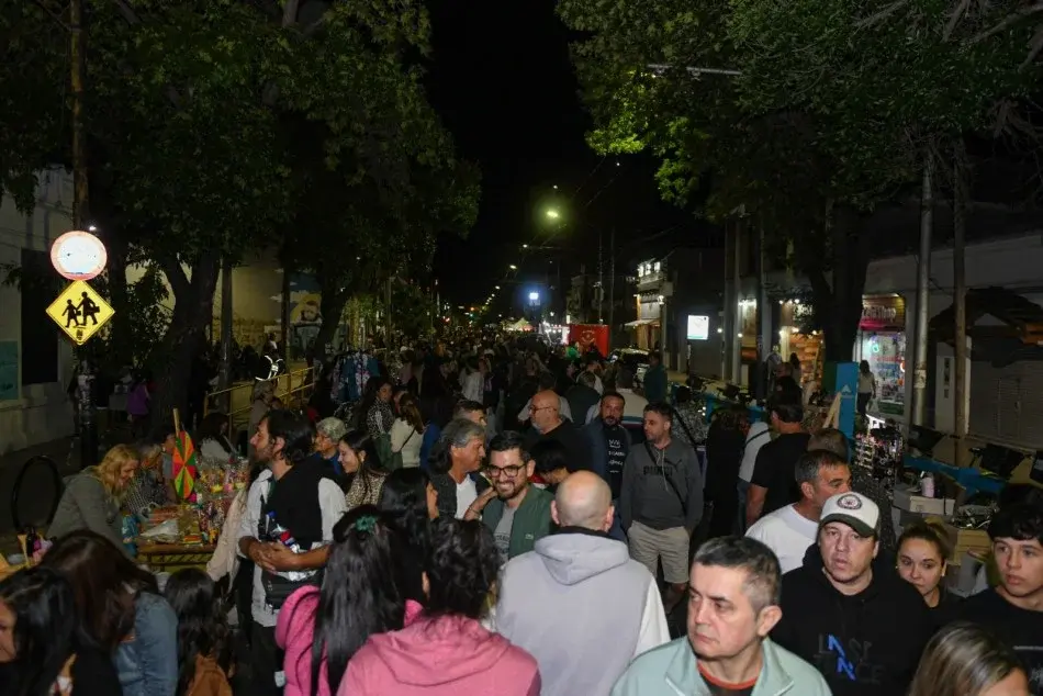 Cortes de tránsito en Azcuénaga por una nueva edición de La Noche en mi Barrio: las calles afectadas este sábado