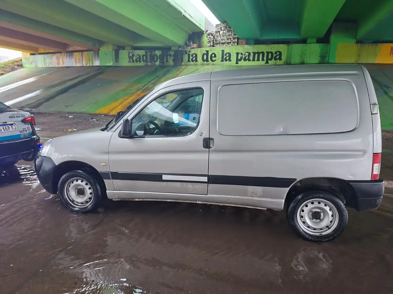 Dos mujeres fueron detenidas por ir a bordo de un vehículo robado en la región en la zona sudoeste.