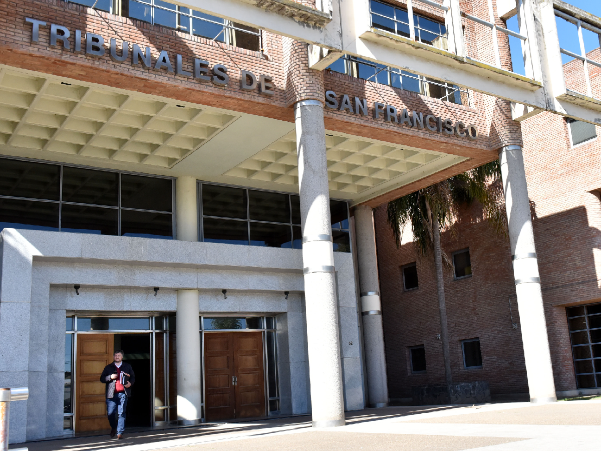 Juez local ordenó a un banco a indemnizar a jubilado víctima de ciberestafa