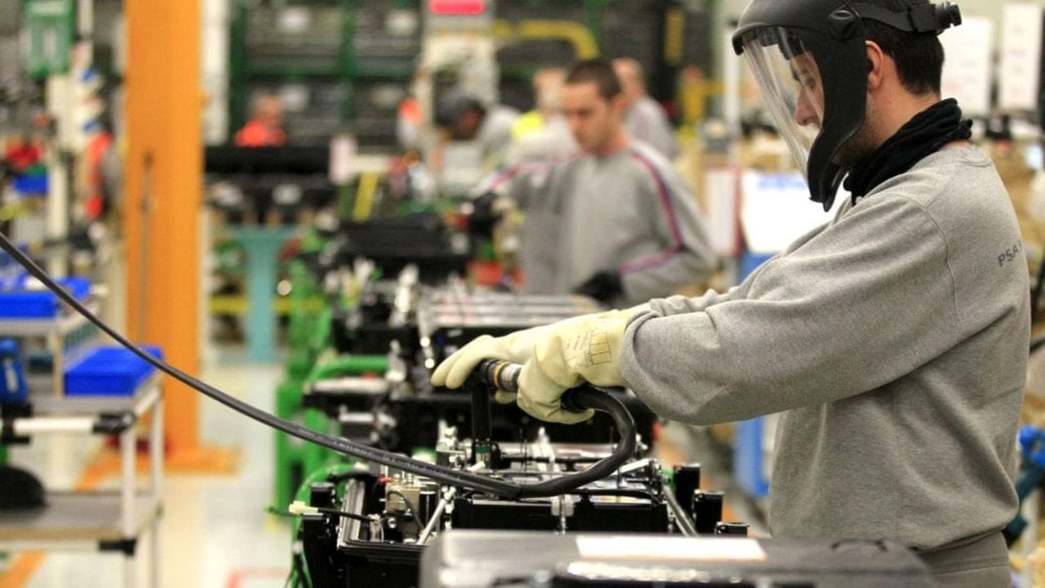 Afirman que la caída de la economía tocó piso en el segundo trimestre