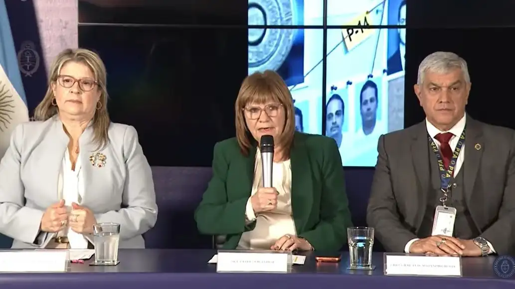 Bullrich enfatizó que el efectivo debe “poder actuar de manera inmediata esté en la situación que esté”.