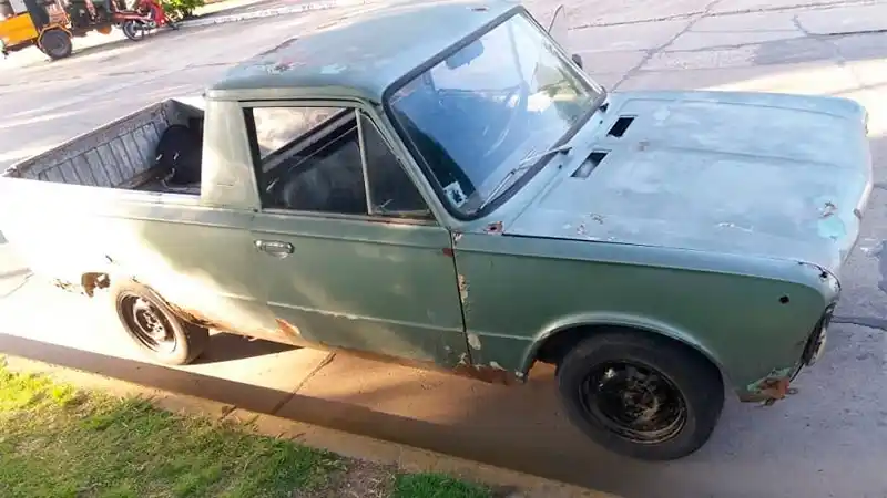 Circulaba sin carnet, seguro, y tarjeta verde