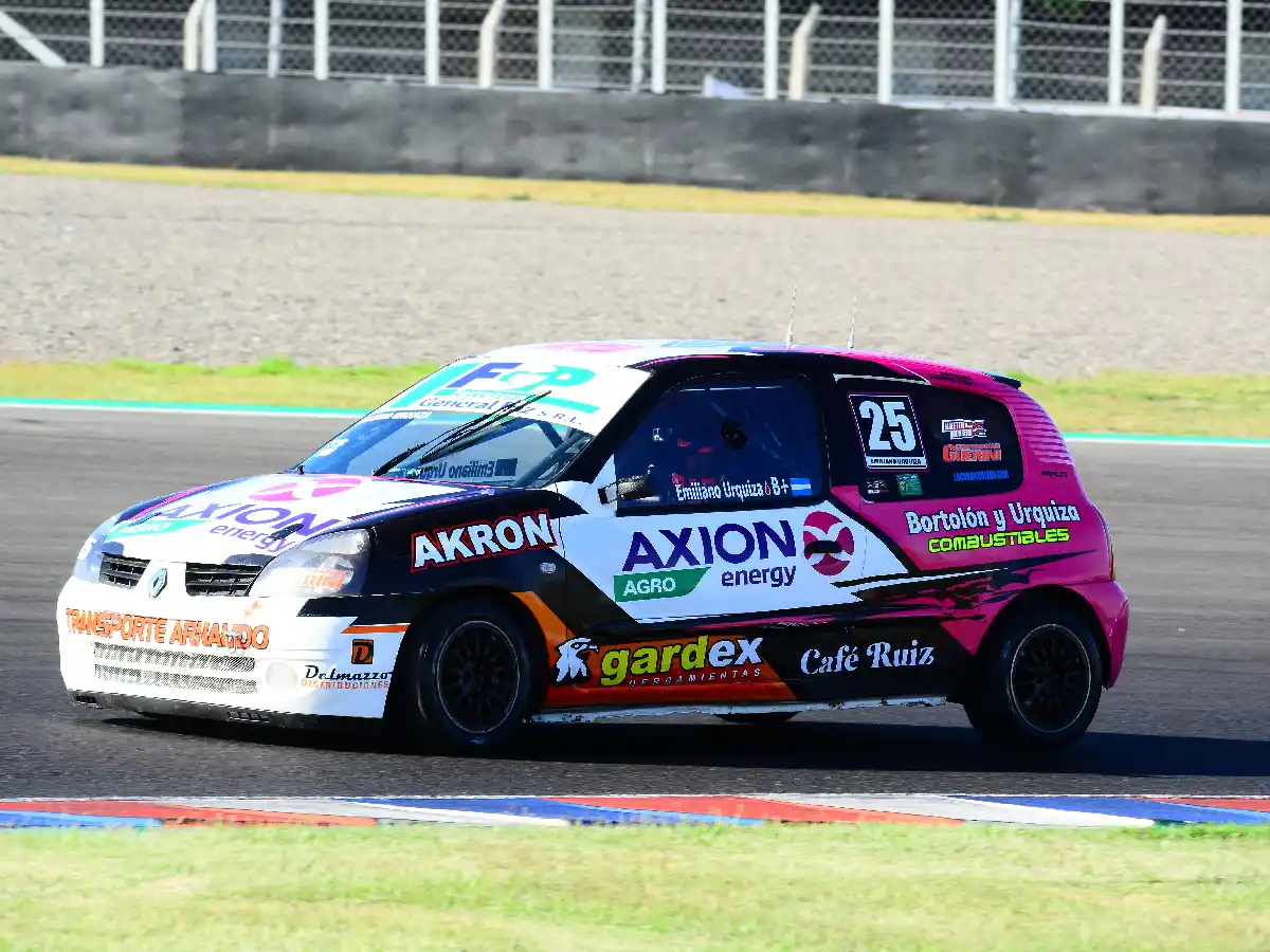 “Estamos encontrando el auto”, dijo Urquiza