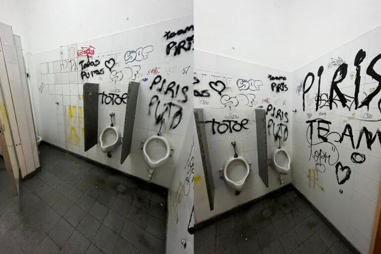 Así quedó uno de los sanitarios del primer piso de la institución
