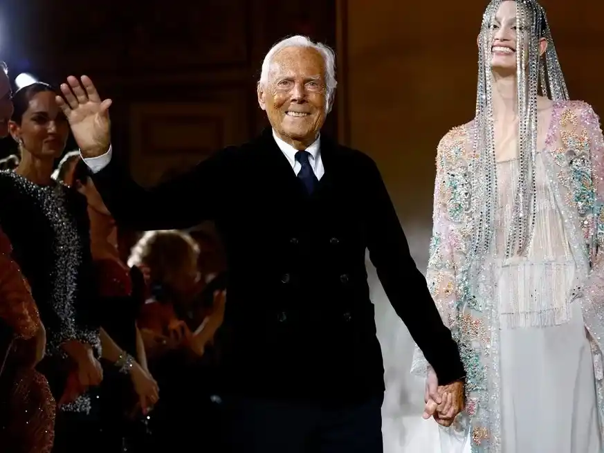 Giorgio Armani, ícono de la moda, falleció a los 91 años dejando un legado mundial. Crédito: Reuters.