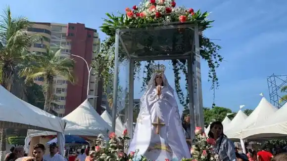 ¡ORIENTE DE FIESTA! La Virgen del Valle se reencuentra con sus fieles en el mar