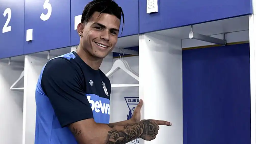 Jonathan Silva visitó a sus ex compañeros de Boca en Madrid