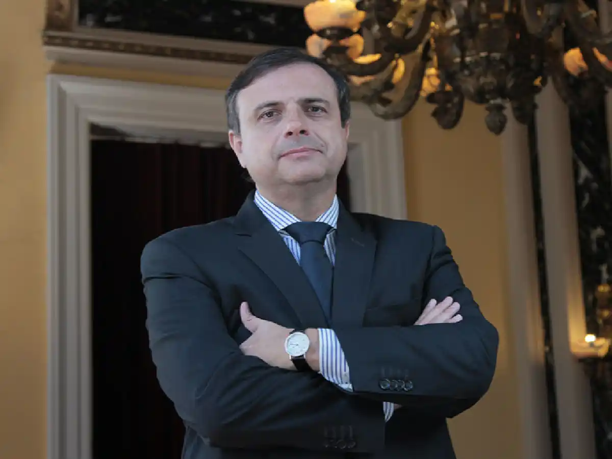 Con 15 firmas, presentaron el "contraproyecto" del aborto legal 