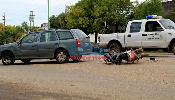 Tras choque, motociclista debió ser trasladado al hospital 