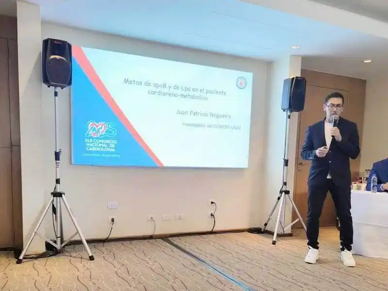 Investigador de la UNaF disertó en Mendoza