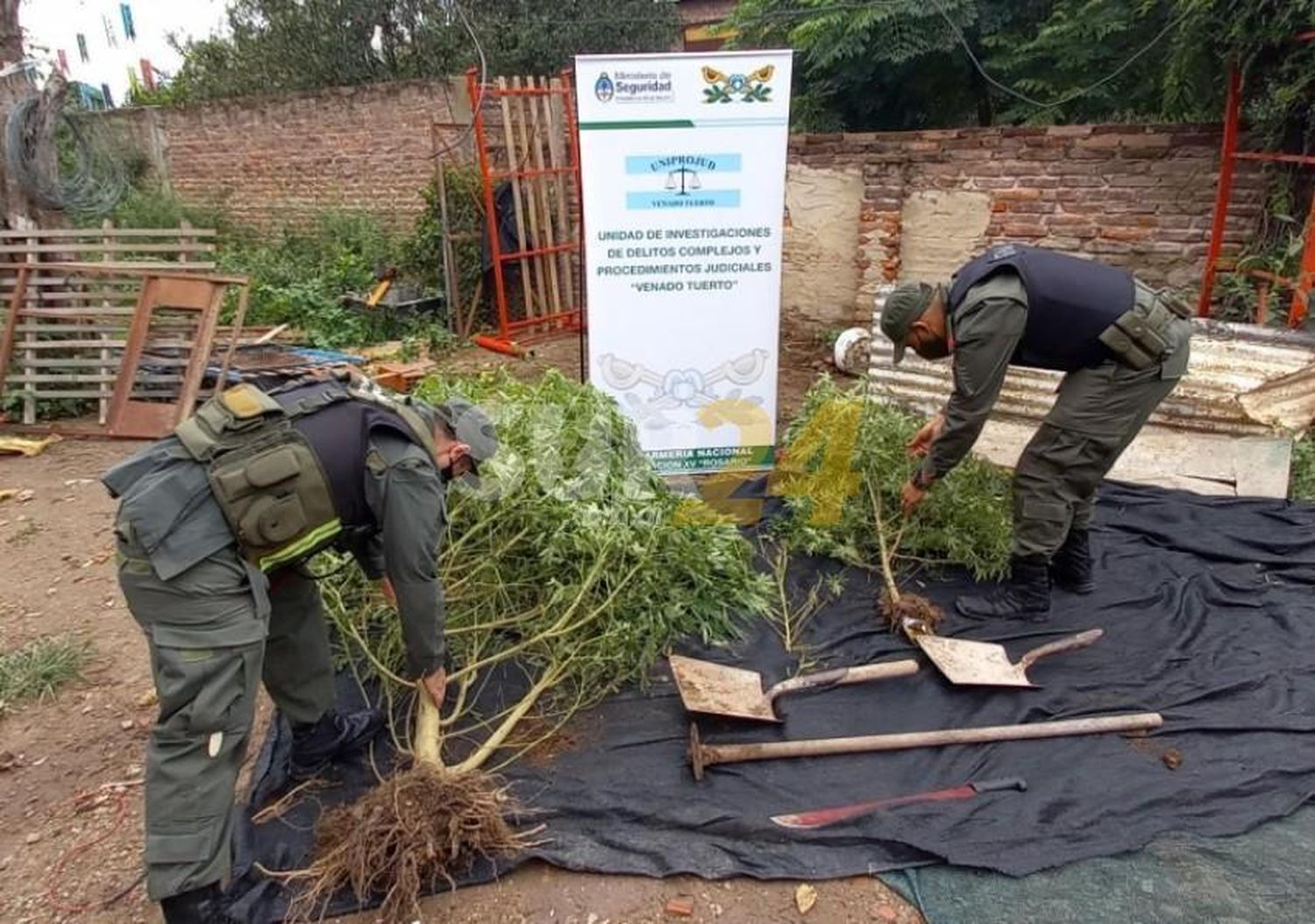Mujer y sus hijos detenidos por vender drogas en Venado Tuerto