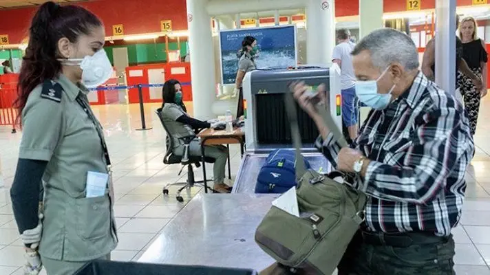 Cuba reduce la entrada de viajeros de EE.UU, México y otros países por COVID-19