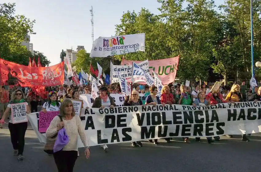 El 9% de llamadas a la Línea 144 bonaerense fue por violencia hacia adultas mayores
