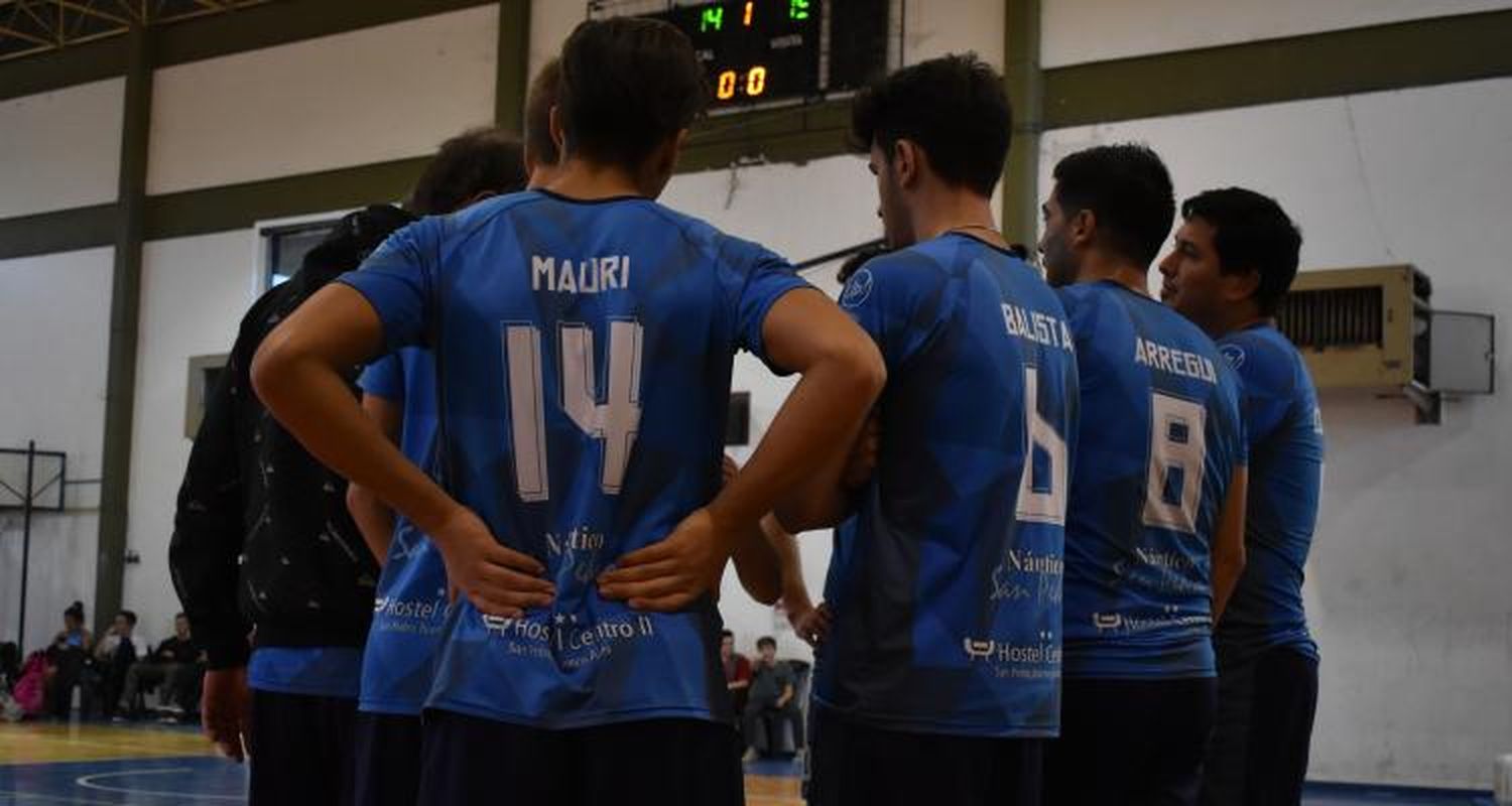 La primera masculina de Náutico se llevó la primera semifinal