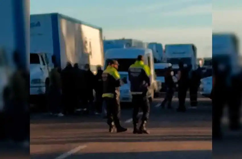 Bronca en el retén de la Autovía 2 "porque no nos toman la fiebre"