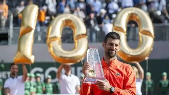 Djokovic se coronó por centésima vez.