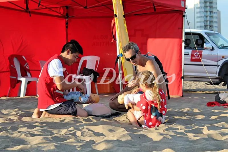 Taller gratuito de RCP en la playa