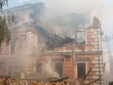 Rusia ataca la Academia de Ciencias de Kiev en una ola de bombardeos con al menos 7 muertos