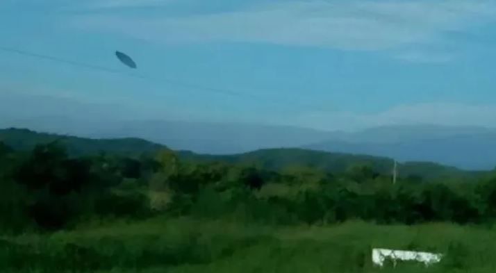 Impactantes imágenes de un OVNI gigante que una mujer captó en Tucumán