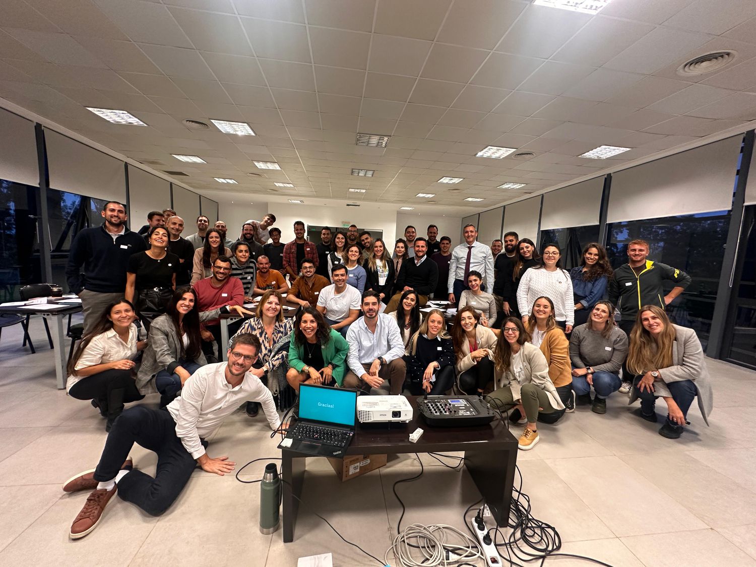El broche de oro de la jornada fue la instancia de networking, donde los jóvenes empresarios pudieron compartir sus experiencias, inquietudes y desafíos.