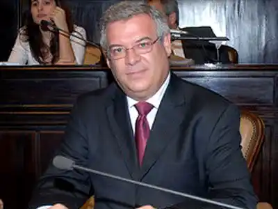 Para Abel Buil, Scioli les "falta el respeto"