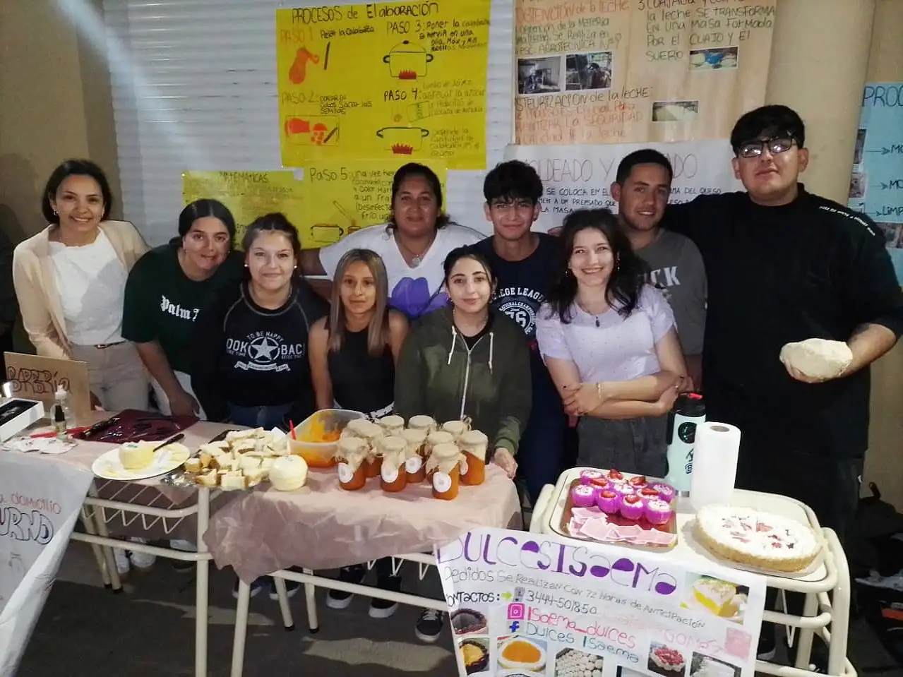 La ESJA N° 2 “Roberto Epele” realizó una feria de emprendimientos con gran participación estudiantil