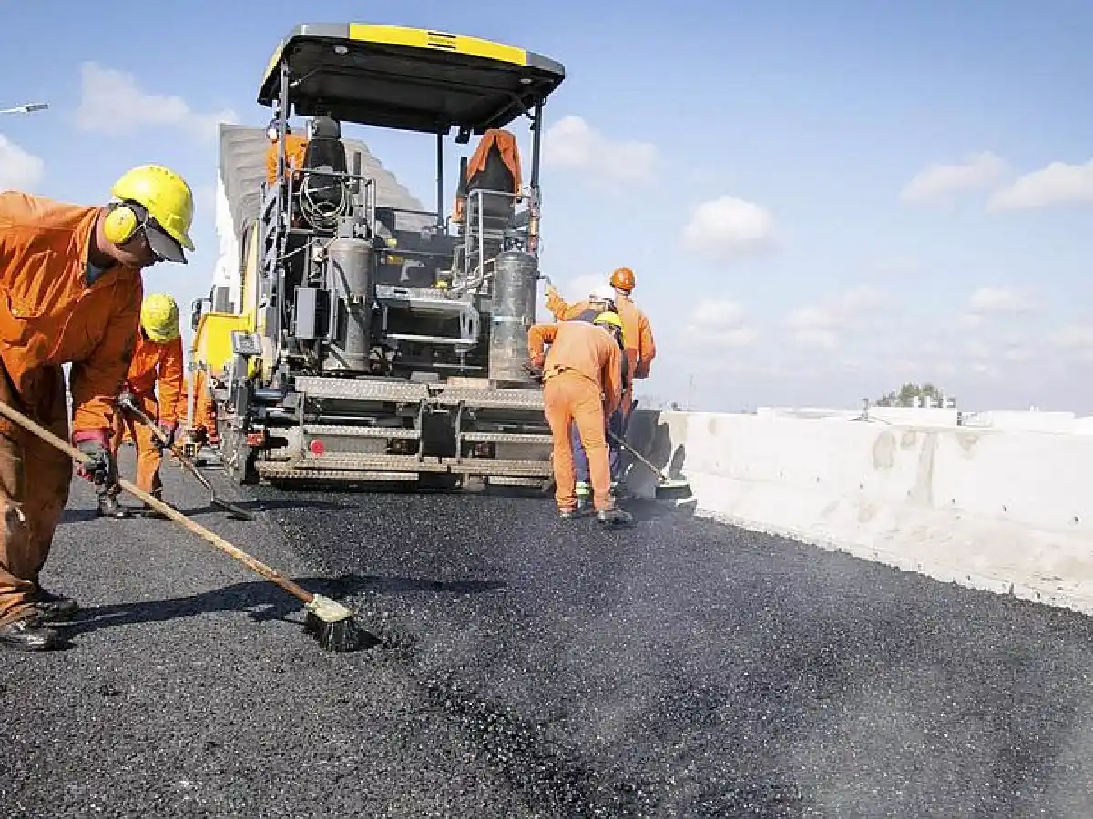 El Gobierno regularizará pagos de obras públicas para evitar 40 mil despidos en la construcción