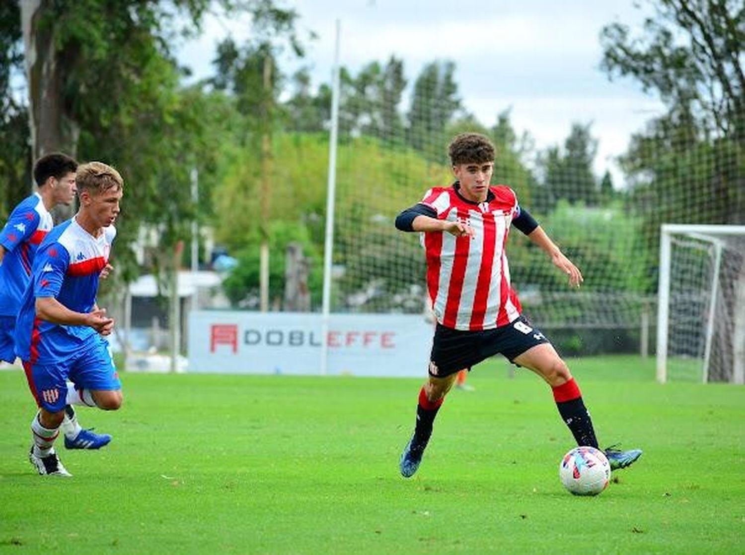 Axel Atum entrena con el seleccionado Sub-17