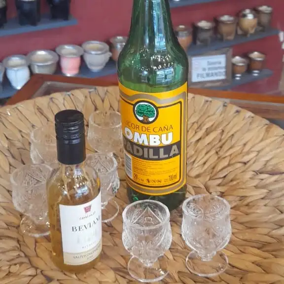Caña con ruda en “Adelaida Cuero”: una tradición que se renueva cada 1º de agosto