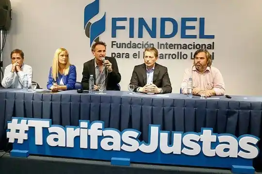 Intendentes reclaman a Vidal que elimine un impuesto a la luz que ya fue derogado