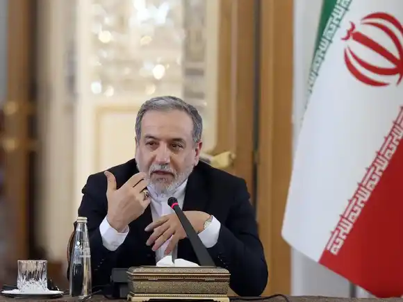 El régimen de Irán anunció la suspensión del acuerdo de cooperación nuclear con el OIEA