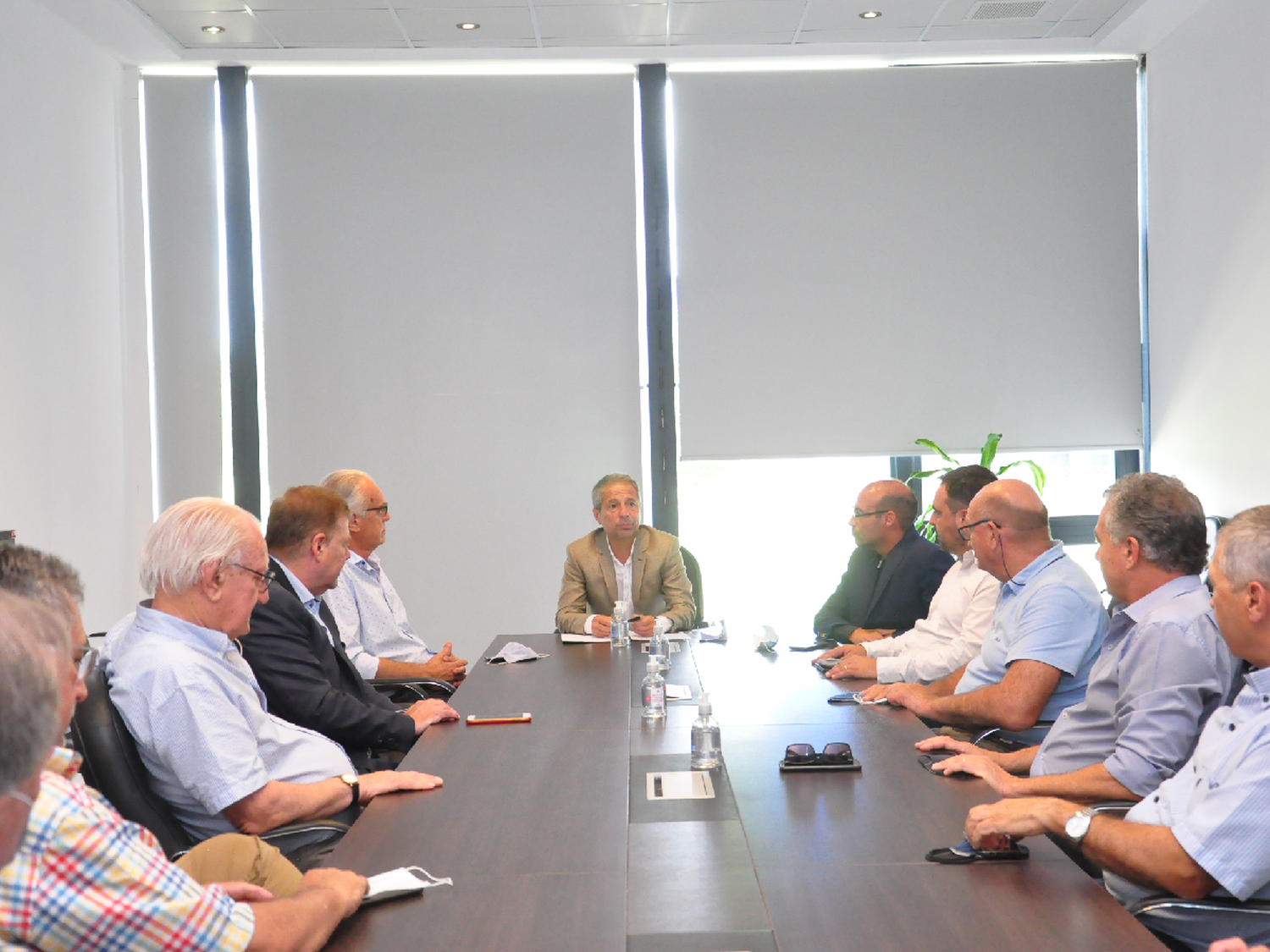  Bernarte se reunió con empresarios  para avanzar en la instalación de un  puesto sanitario en el Parque Industrial 